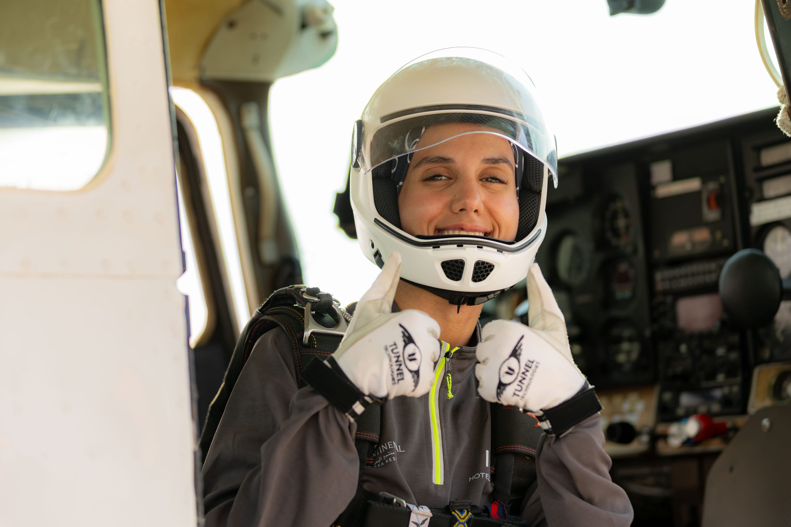Meet Razan Al-Ajmi: Saudi’s First Female Skydiver Who Just Made History Over the Red Sea